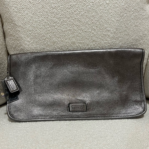 Coach Hampton Weekend Metallic Leather Flap Clutch Bag - Picture 5 of 15